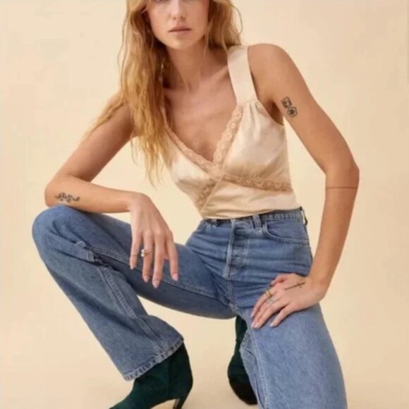 Reformation Cream Sleeveless Bodysuit with Cut Out - Picture 2 of 5